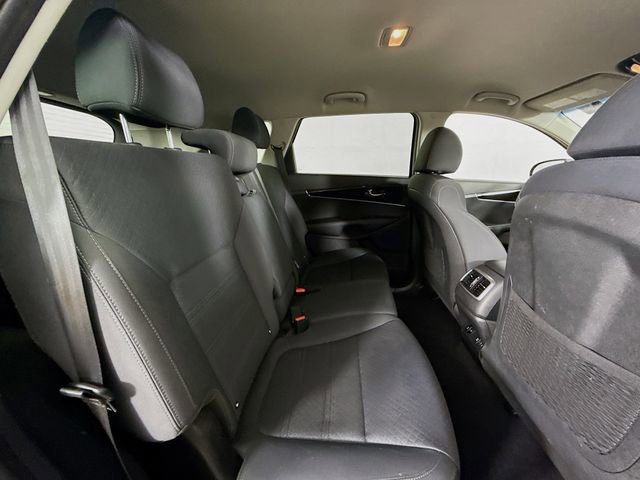 Used 2020 Kia Sorento LX image 25