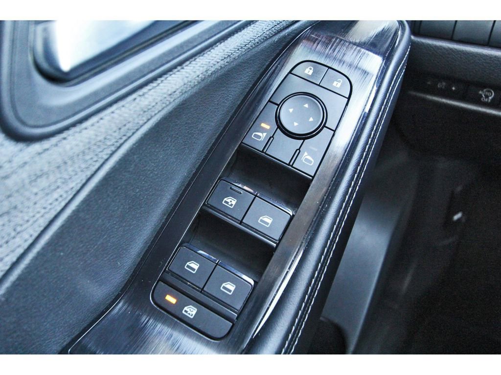 Used 2023 Nissan Rogue SV FWD image 20