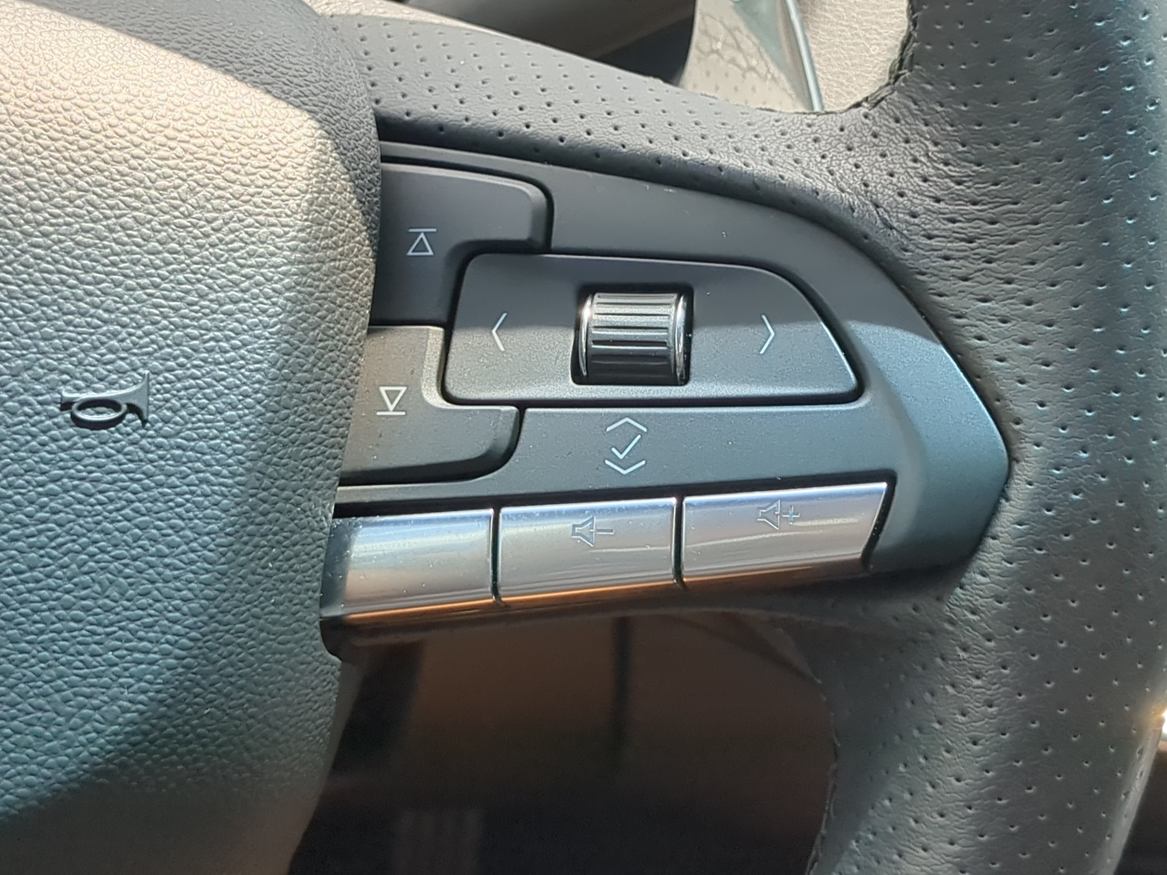 Used 2022 Cadillac CT4 Sport RWD image 24