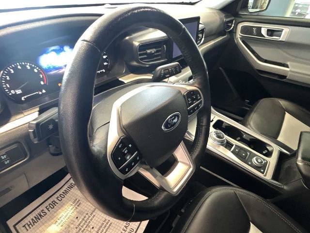 Certified 2022 Ford Explorer XLT w/ Equipment Group 202A AWD/4WD image 9