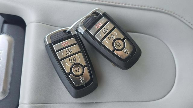 Certified 2025 Ford Expedition Active AWD/4WD image 16