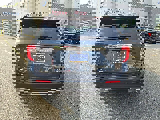 Certified 2022 Ford Explorer XLT w/ Equipment Group 202A image 7