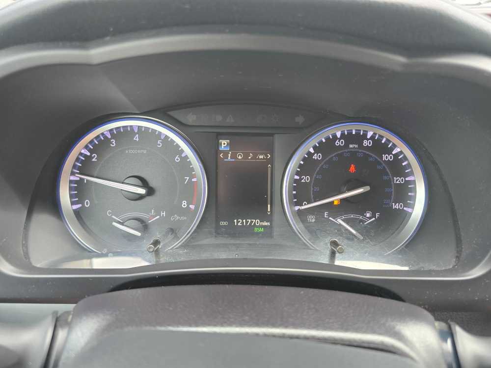 Used 2018 Toyota Highlander Limited AWD/4WD image 21