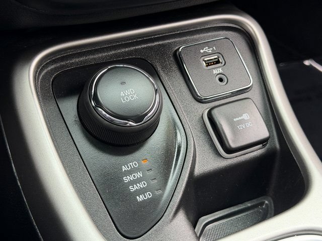 Used 2019 Jeep Compass Latitude w/ Popular Equipment Group AWD/4WD image 20