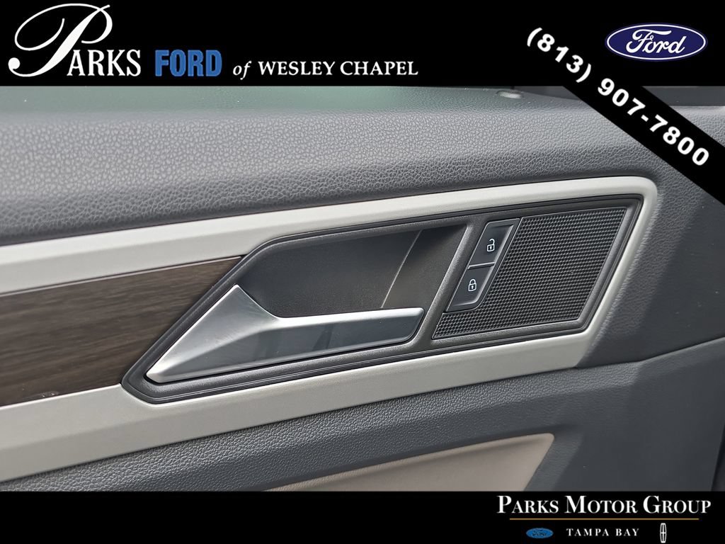 Used 2023 Volkswagen Atlas SE w/ Panoramic Sunroof Package FWD image 18