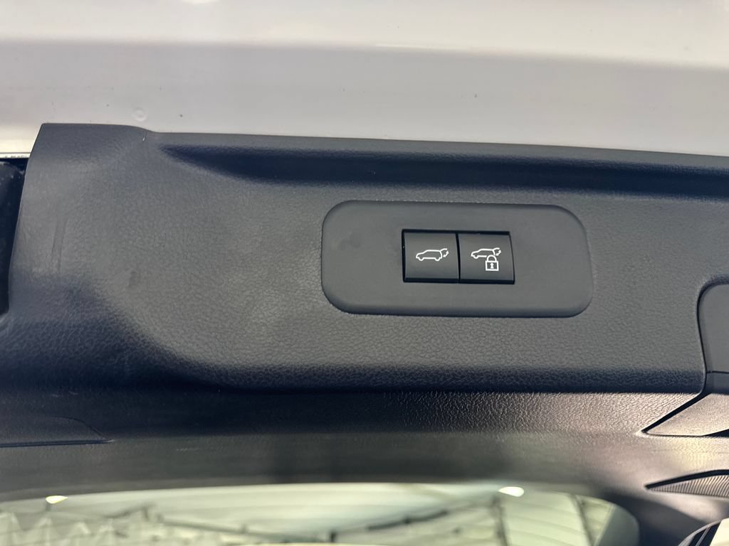 Used 2024 Toyota Grand Highlander AWD image 37