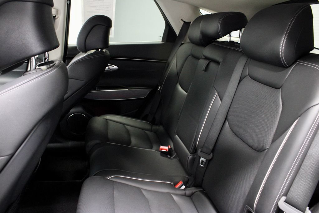 Used 2024 Genesis GV70 2.5T w/ Advanced Package AWD/4WD image 22