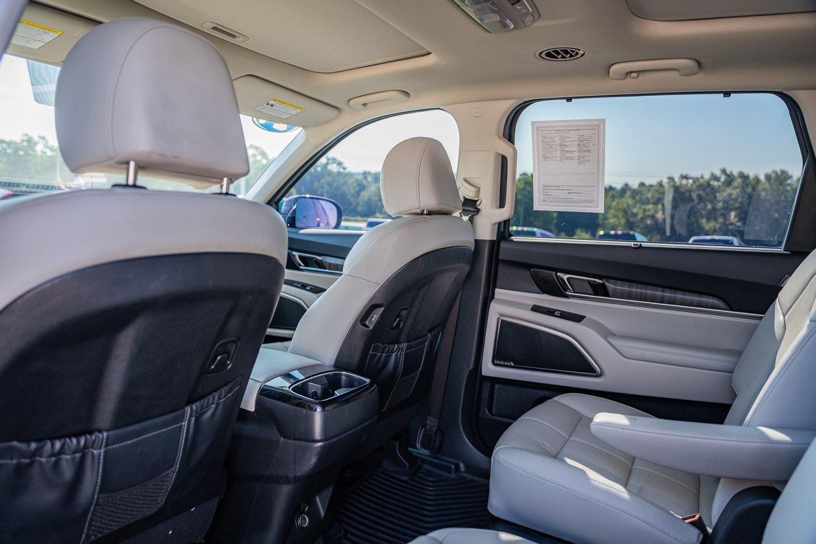 Used 2024 Kia Telluride SX w/ Towing Package image 16