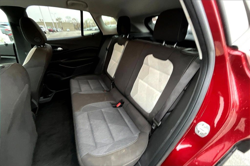 Used 2024 Chevrolet Trax LS w/ LS Convenience Package image 24