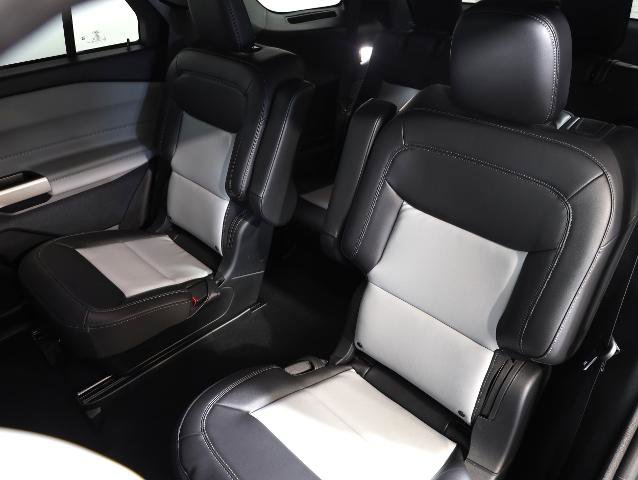 Certified 2024 Ford Explorer XLT w/ Equipment Group 202A AWD/4WD image 13