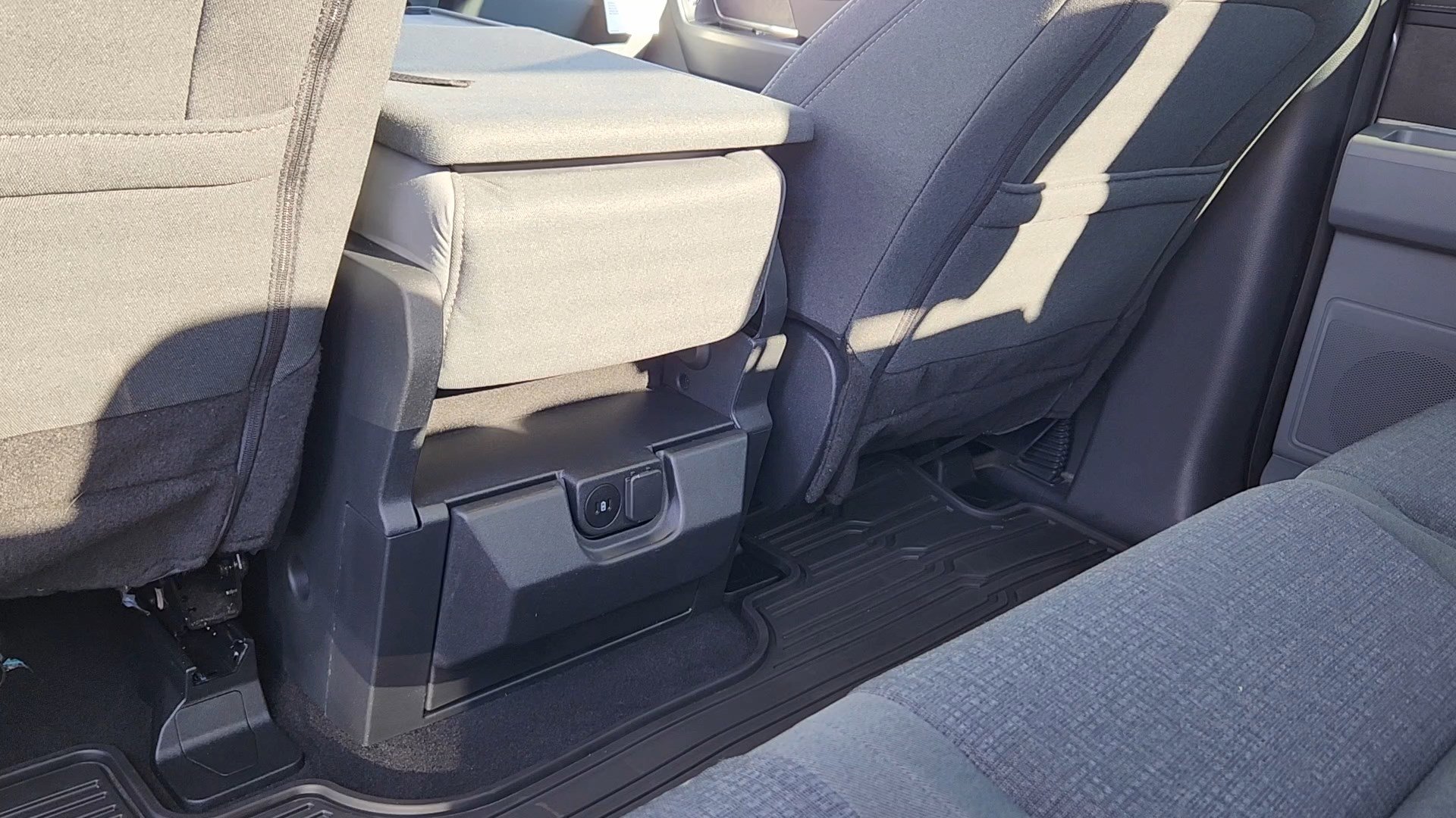 Certified 2024 Ford F150 XLT w/ FX4 Off-Road Package image 18