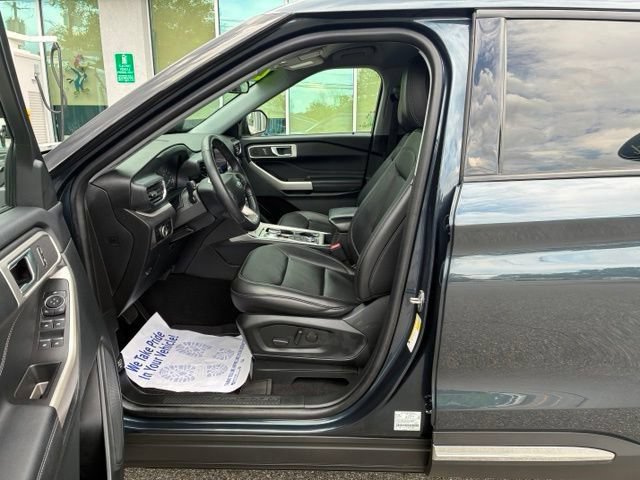 Certified 2023 Ford Explorer XLT w/ Equipment Group 202A AWD/4WD image 19