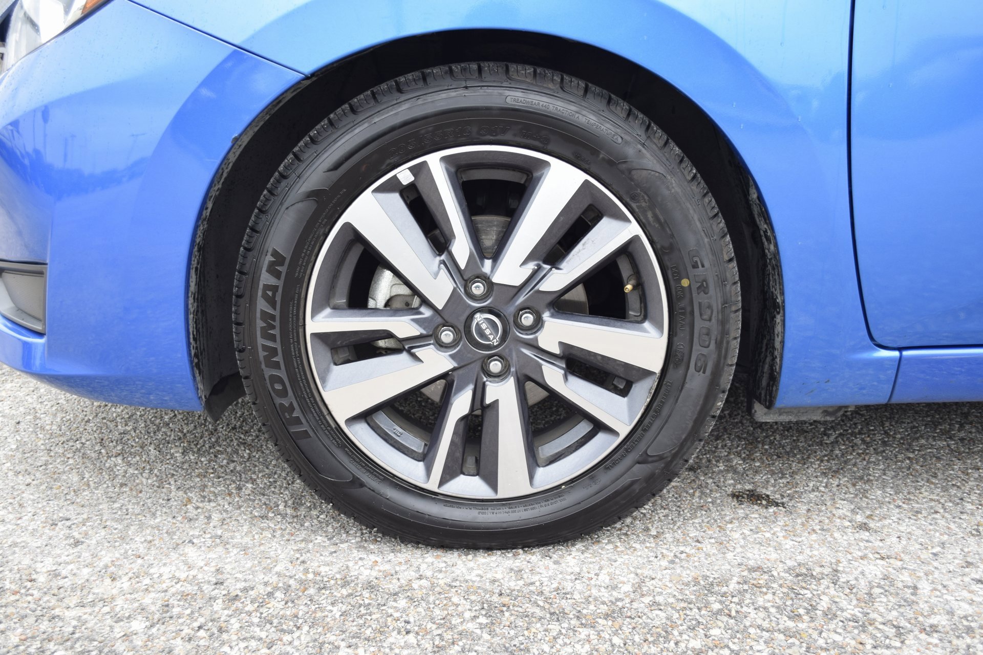 Used 2023 Nissan Versa SV image 25