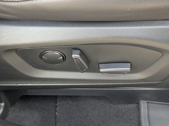 Certified 2022 Ford Explorer ST-Line w/ Class IV Trailer Tow Package image 40