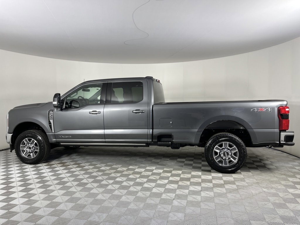 Certified 2025 Ford F350 Lariat image 2