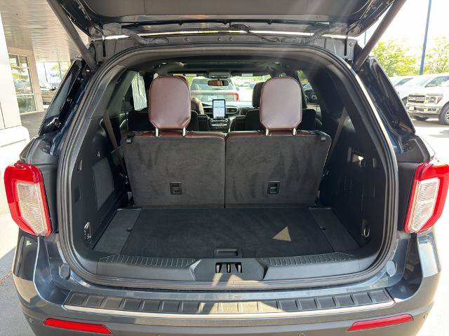 Certified 2023 Ford Explorer Platinum w/ Technology Package AWD/4WD image 16