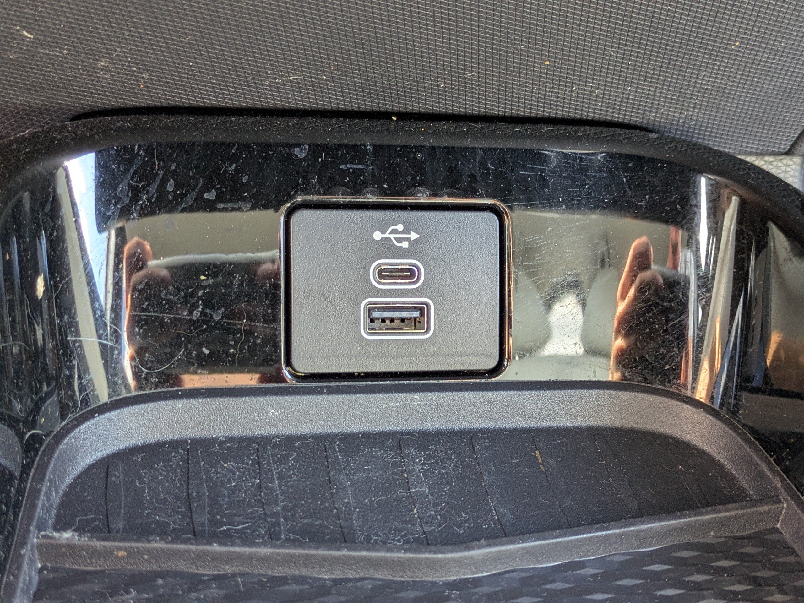Certified 2025 Ford Mustang Mach-E Premium RWD image 30