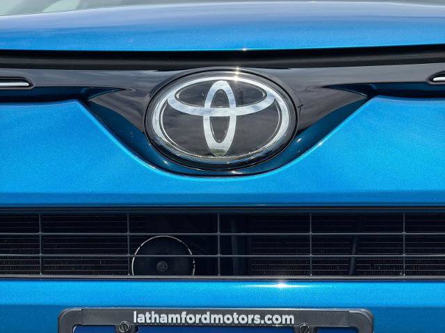 Used 2017 Toyota RAV4 XLE w/ Plus Extra Value Package AWD/4WD image 12