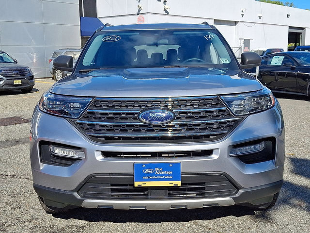 Certified 2022 Ford Explorer XLT w/ Equipment Group 202A image 8