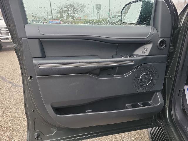 Certified 2023 Ford Expedition XLT image 16