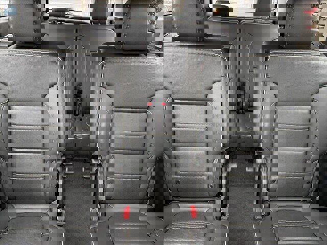 Used 2023 GMC Acadia Denali w/ Denali Technology Package image 25