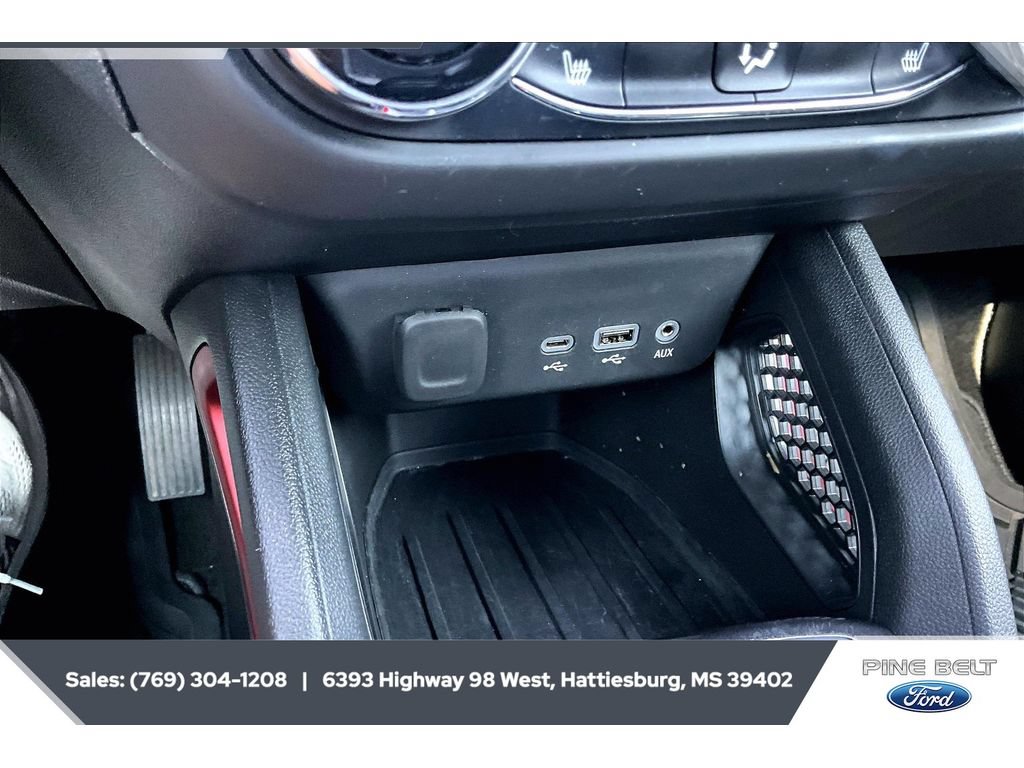 Used 2022 Chevrolet TrailBlazer RS w/ Convenience Package FWD image 23