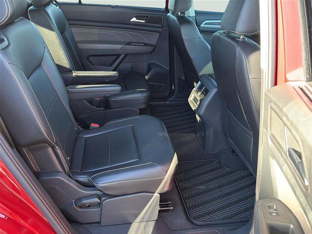 Used 2022 Volkswagen Atlas SEL R-Line AWD/4WD image 16