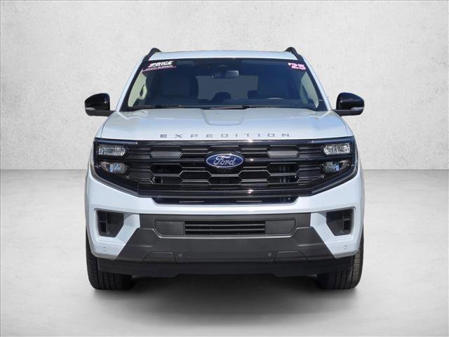 Certified 2025 Ford Expedition Active image 2