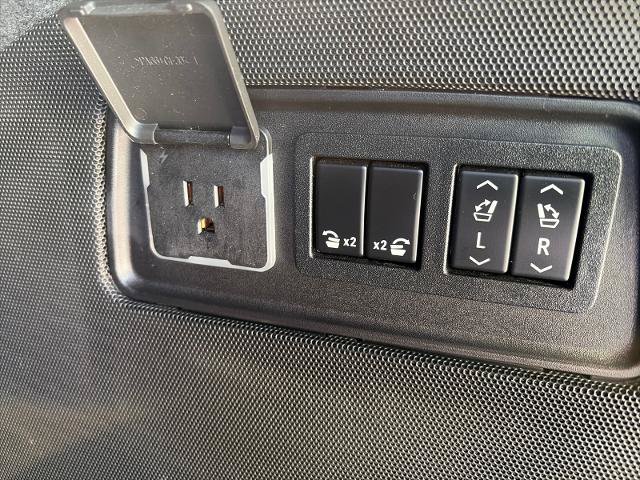 Used 2021 Cadillac Escalade ESV Sport AWD/4WD image 20