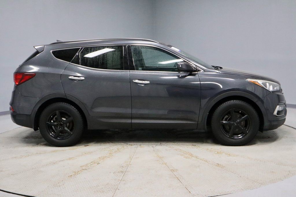 Used 2017 Hyundai Santa Fe Sport image 5
