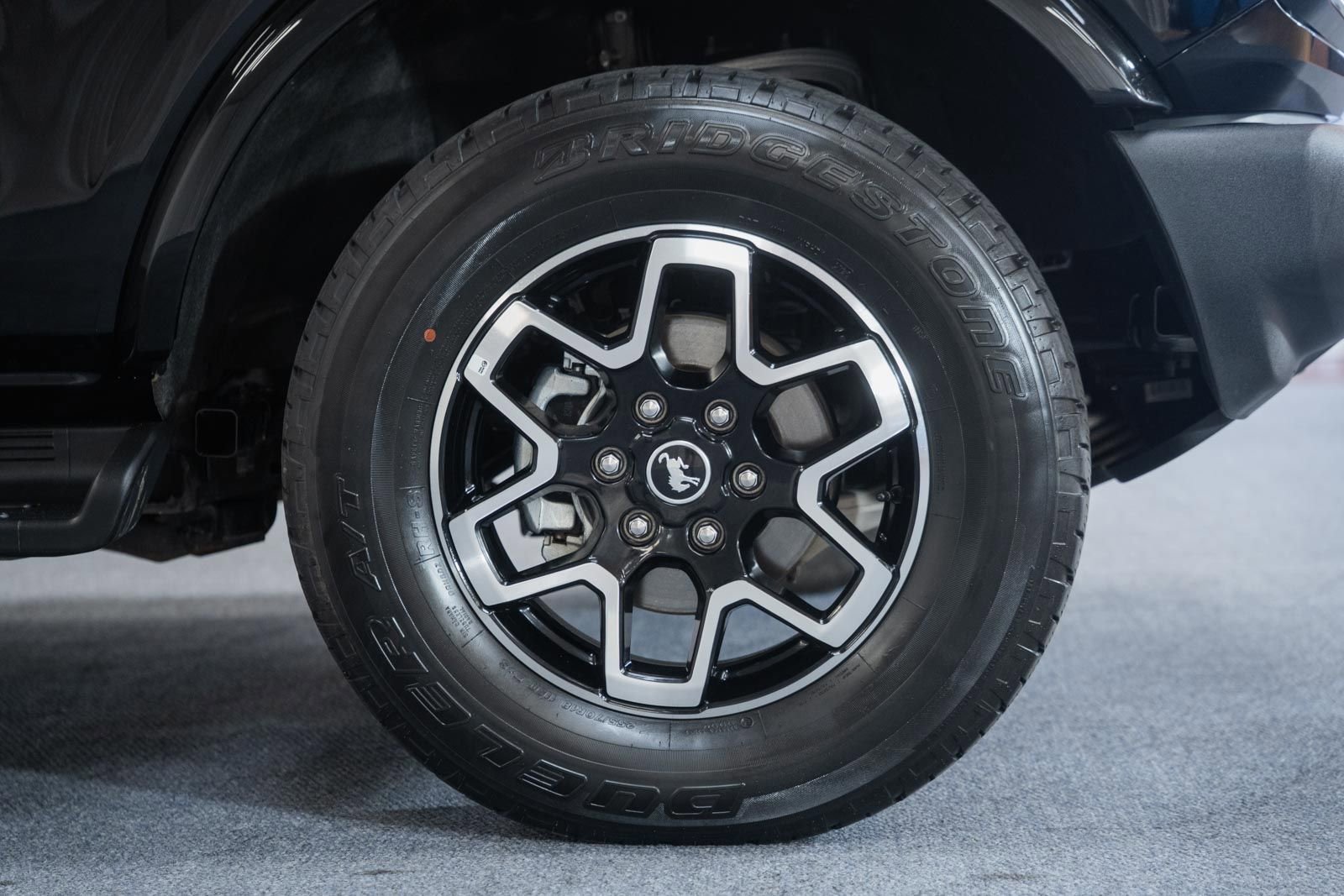 Certified 2025 Ford Bronco Outer Banks AWD/4WD image 17