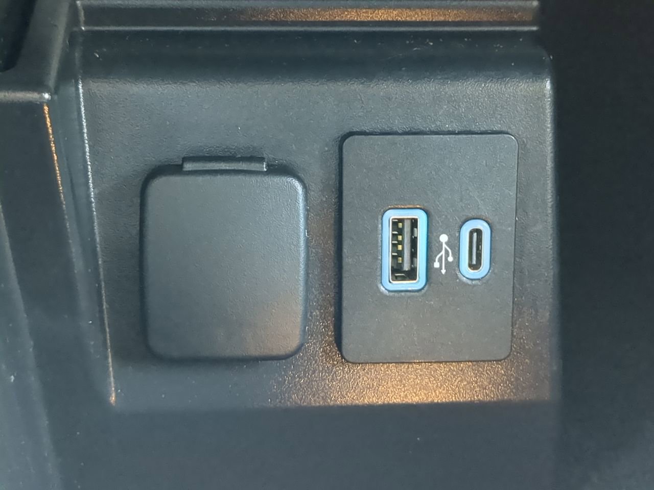 Certified 2021 Ford Explorer XLT RWD image 19