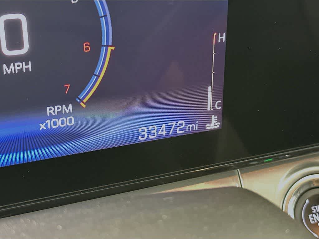 Used 2025 Chevrolet Trax LT w/ LT Convenience Package FWD image 19