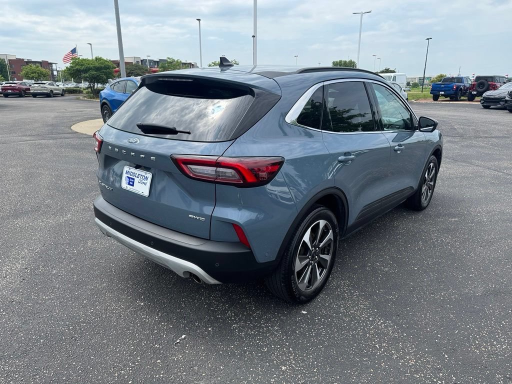 Certified 2023 Ford Escape Platinum w/ Premium Technology Package AWD/4WD image 3