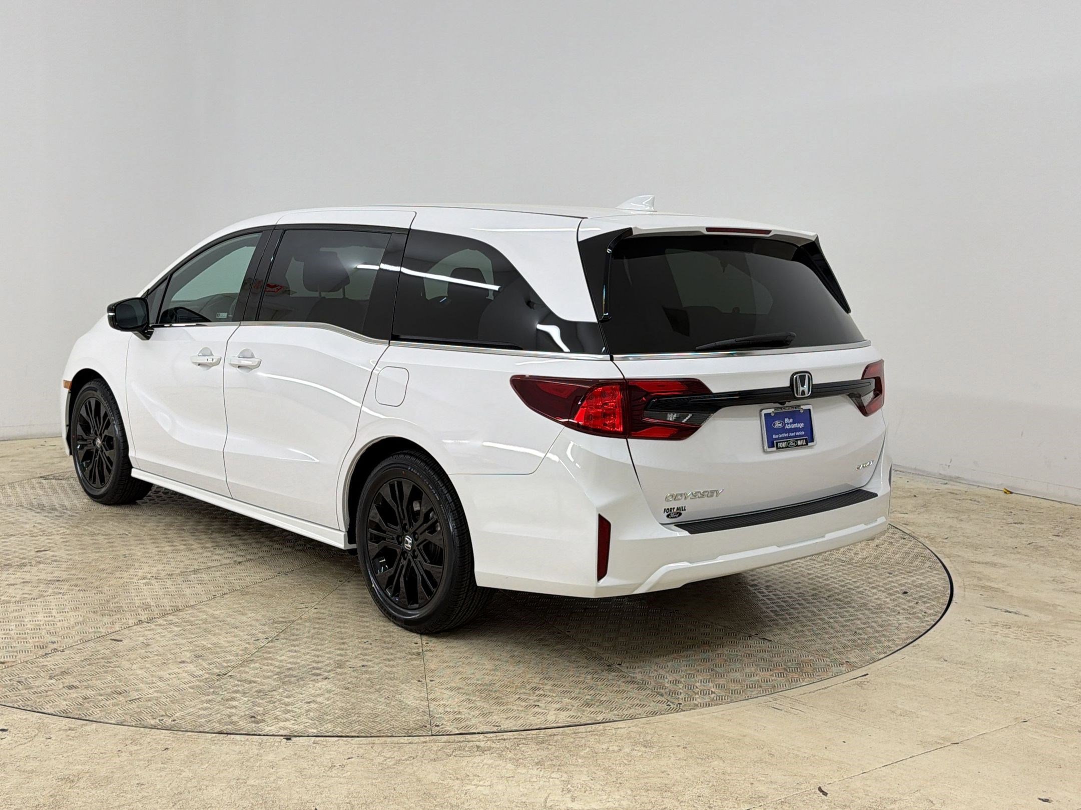Used 2025 Honda Odyssey Sport-L image 3