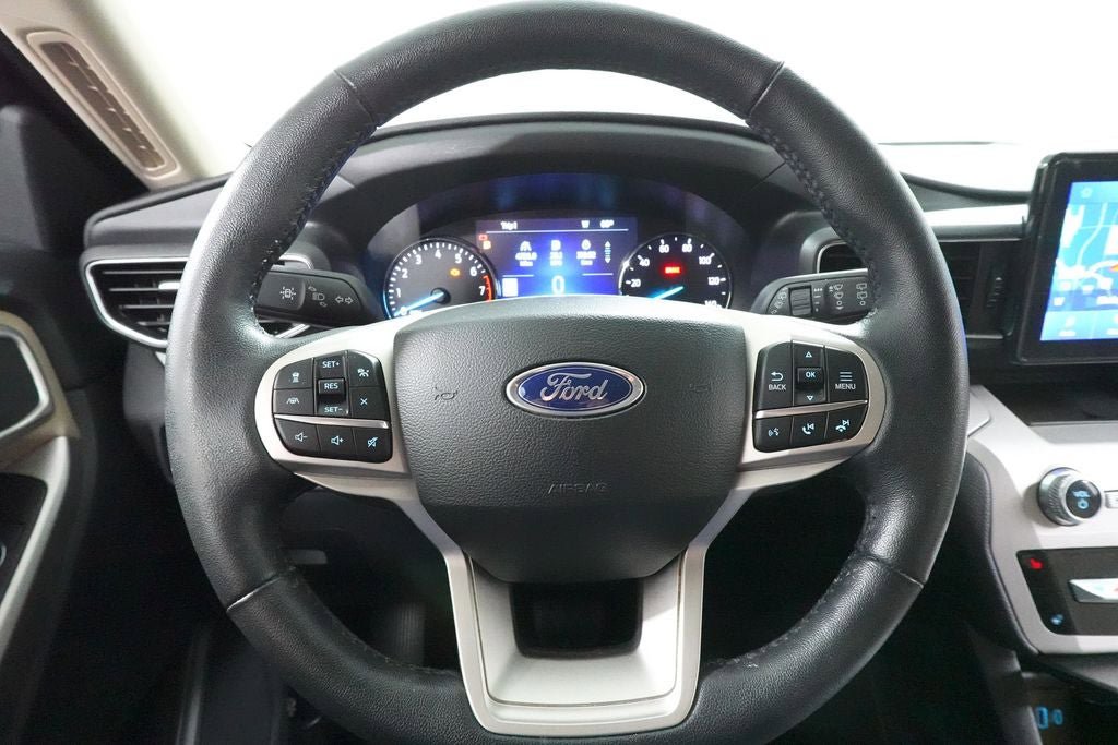 Certified 2023 Ford Explorer XLT w/ Equipment Group 202A AWD/4WD image 14