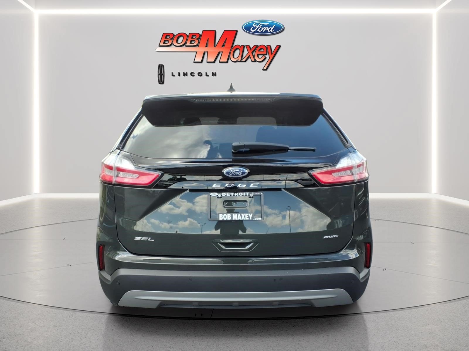 Certified 2024 Ford Edge SEL w/ Convenience Package AWD/4WD image 5