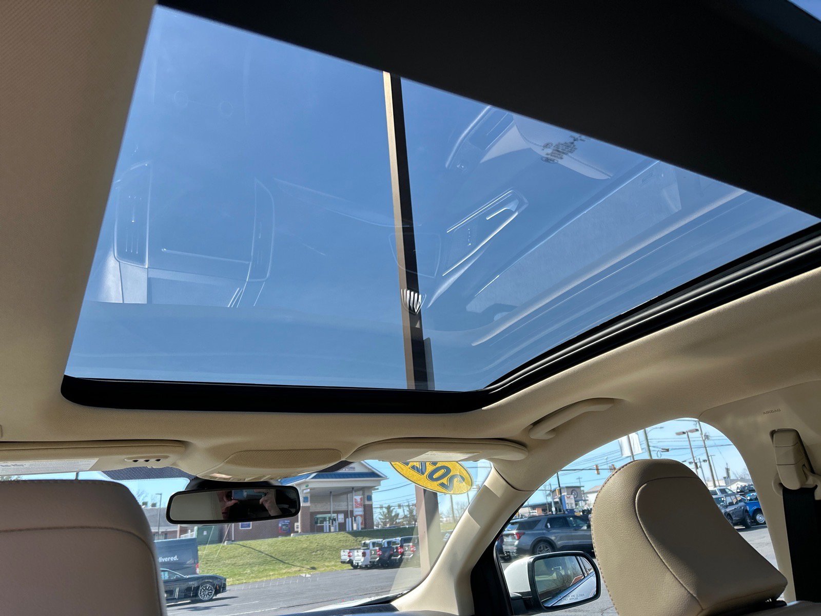 Certified 2022 Ford Edge SEL w/ Convenience Package image 4