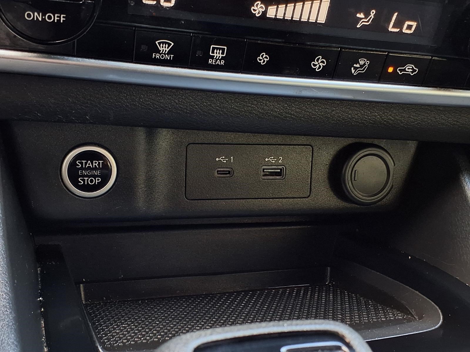 Used 2023 Nissan Rogue SV FWD image 18