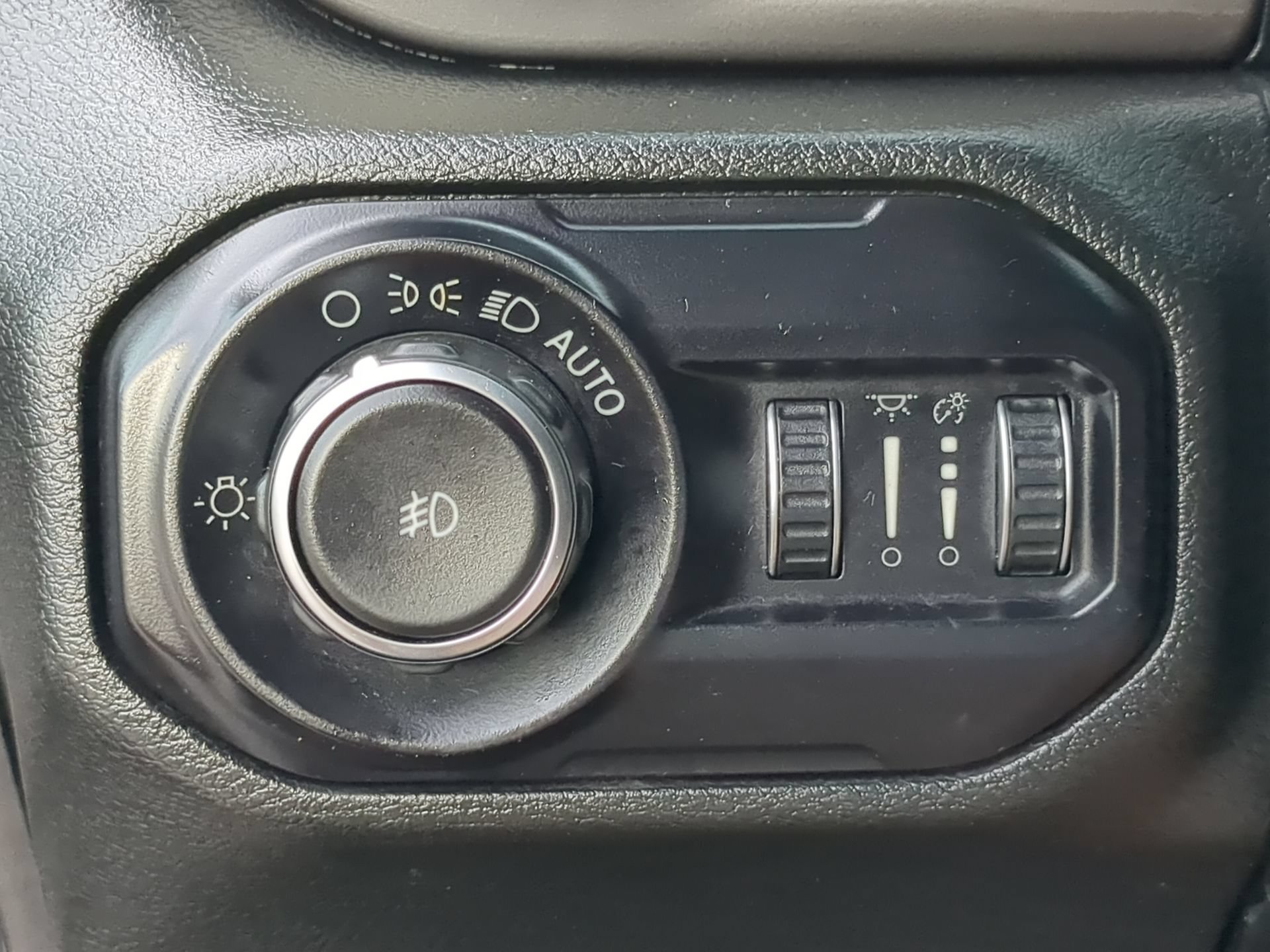 Used 2018 Jeep Wrangler Unlimited Sport S AWD/4WD image 62