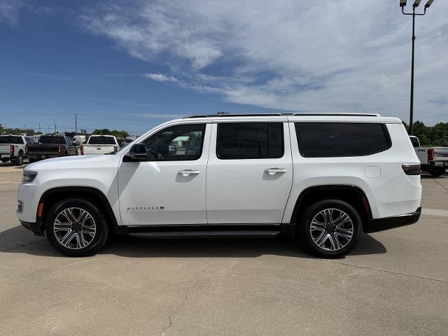 Used 2023 Jeep Wagoneer L Series II AWD/4WD image 5