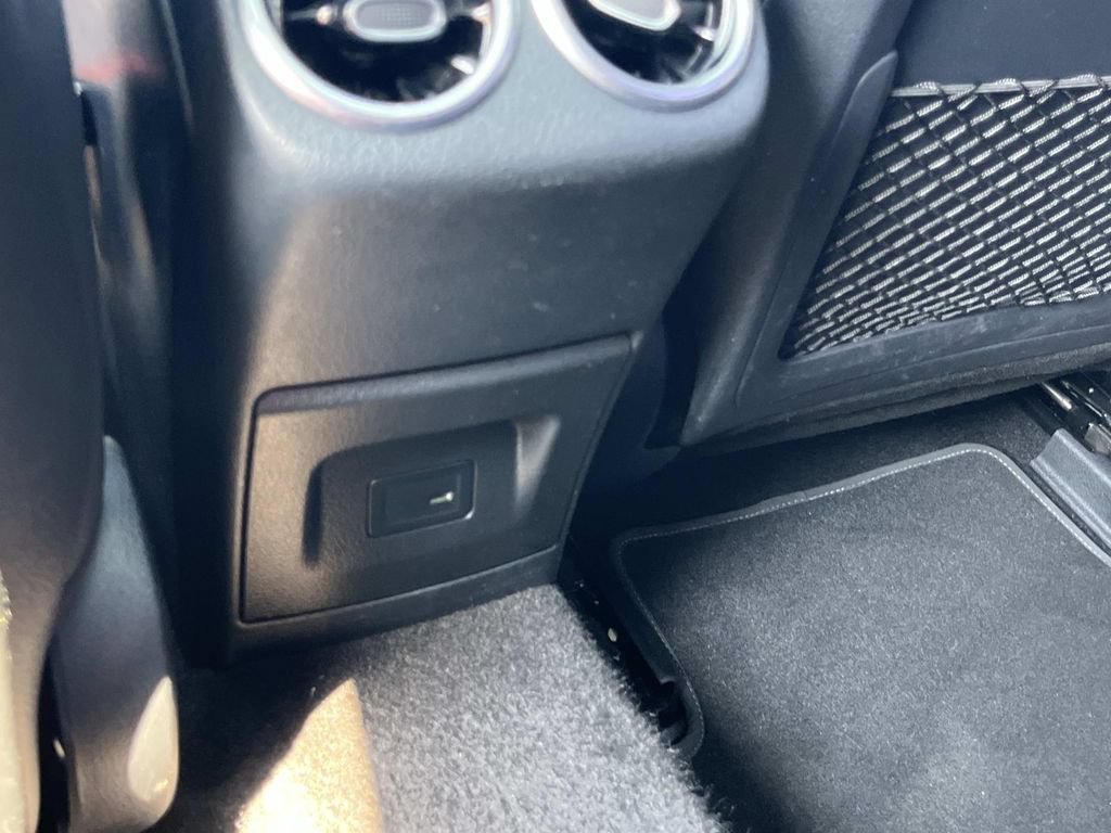 Used 2023 Mercedes-Benz CLA 250 image 21