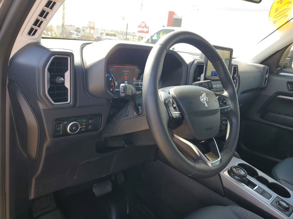Certified 2024 Ford Bronco Sport Outer Banks w/ Tech Package AWD/4WD image 17