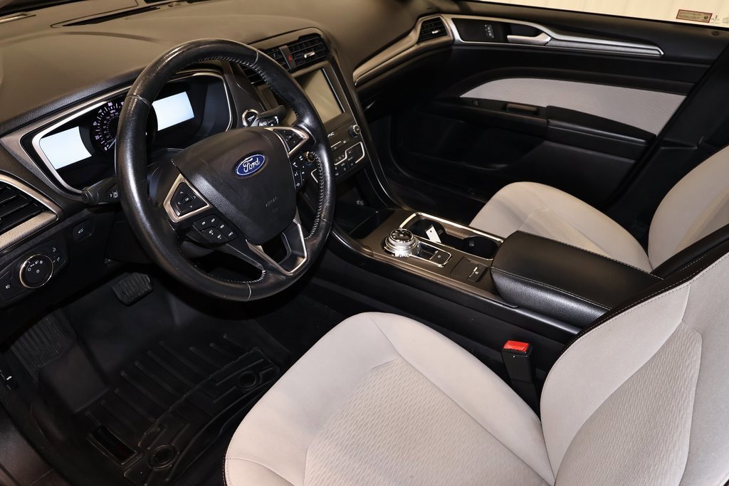 Certified 2019 Ford Fusion SE w/ Equipment Group 151A image 34