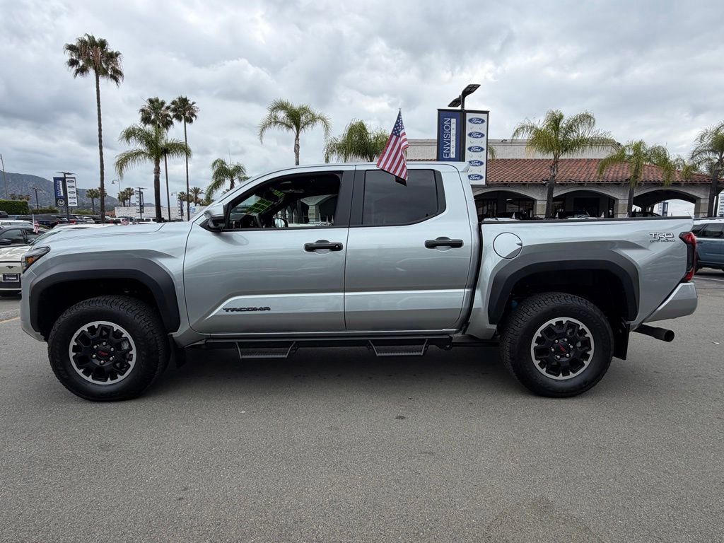 Used 2024 Toyota Tacoma TRD Off-Road w/ TRD Off Road Premium Package AWD/4WD image 7
