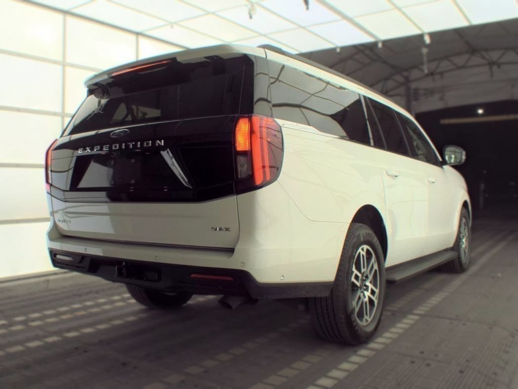 Certified 2025 Ford Expedition Max Active RWD image 4