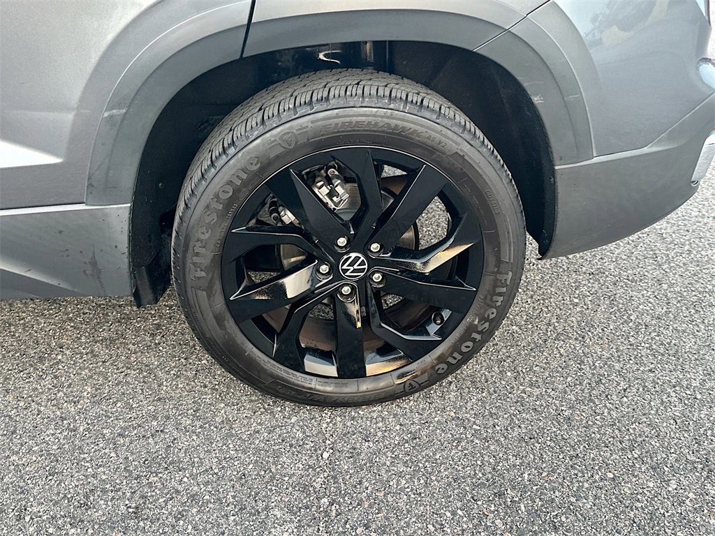 Used 2022 Volkswagen Taos SE w/ Panoramic Sunroof Package image 24