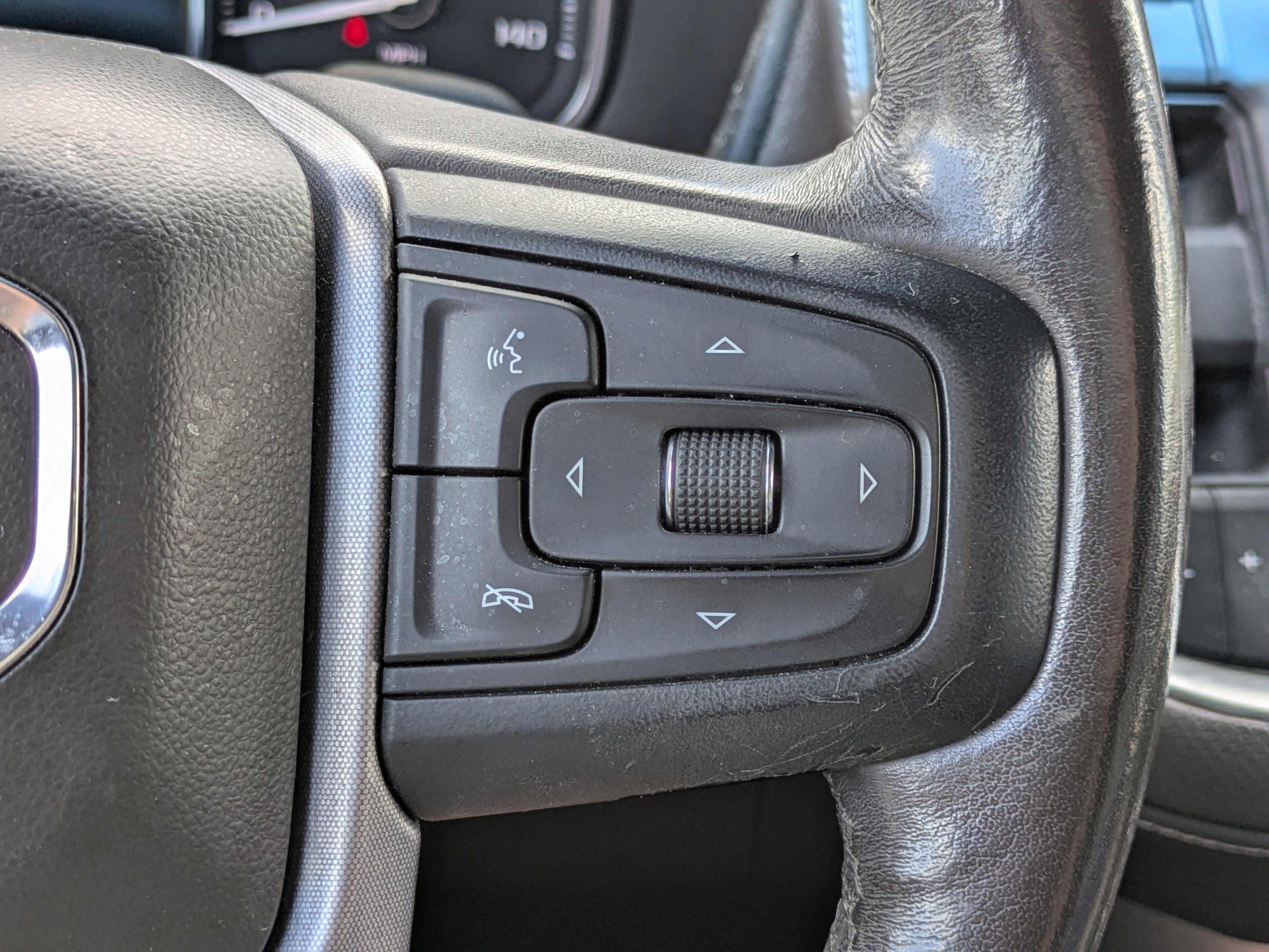 Used 2021 GMC Yukon SLT w/ SLT Premium Package AWD/4WD image 23