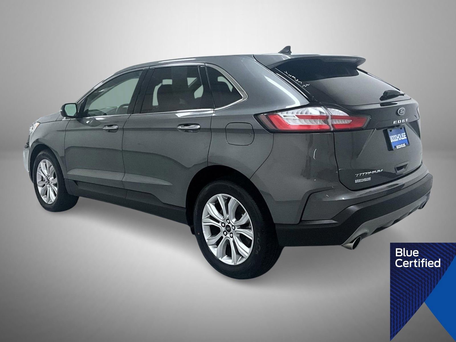 Certified 2024 Ford Edge Titanium image 3