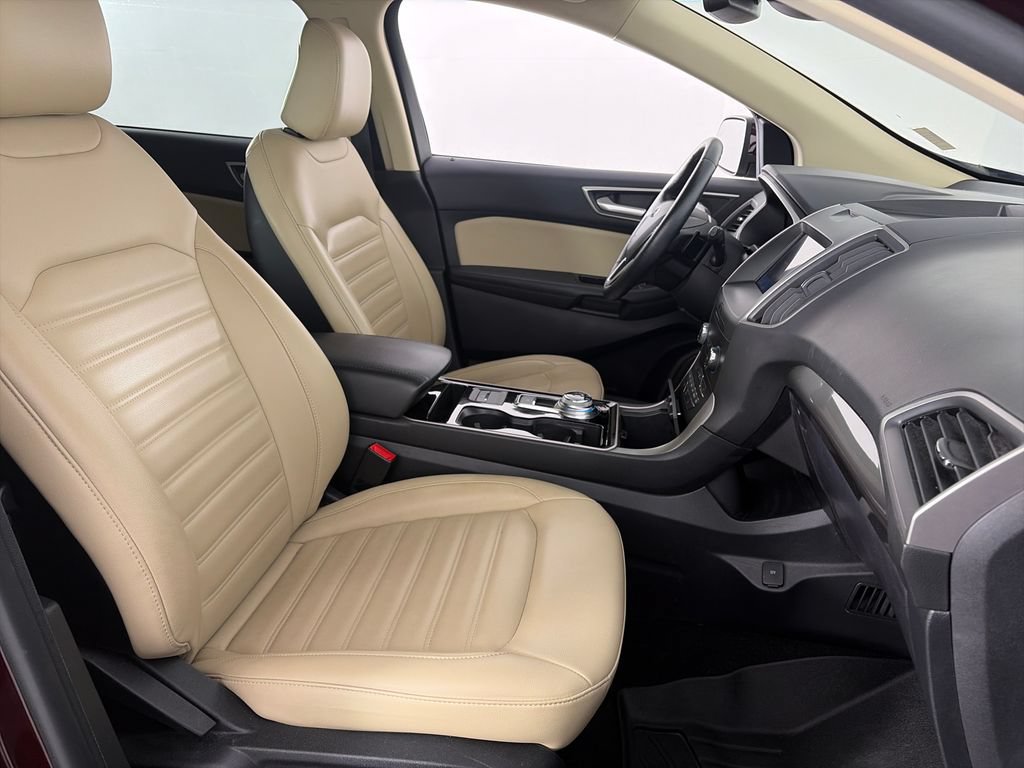 Certified 2020 Ford Edge SEL w/ Cold Weather Package AWD/4WD image 31